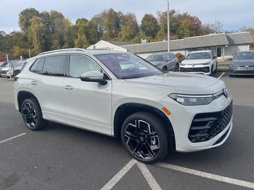 2026 Volkswagen Tiguan 2.0T SEL R-Line 4MOTION