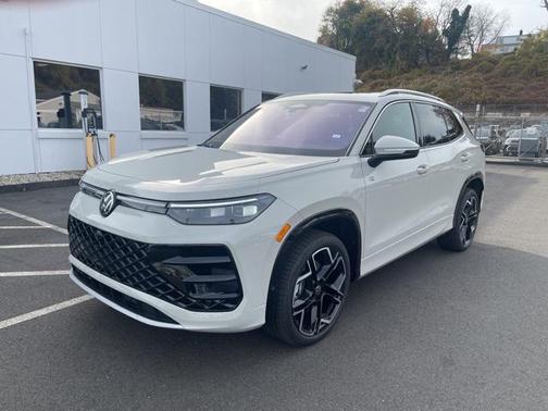 2026 Volkswagen Tiguan 2.0T SEL R-Line 4MOTION