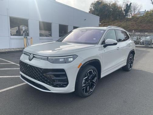 2026 Volkswagen Tiguan 2.0T SEL R-Line 4MOTION