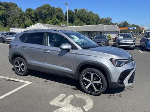 2025 Volkswagen Taos 1.5T SEL