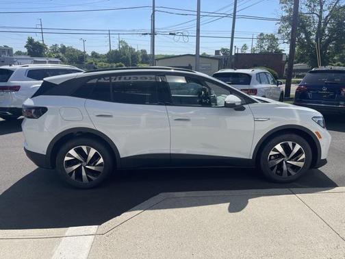 2025 Volkswagen ID.4 Pro