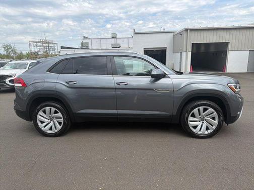 Platinum Gray Metallic 2023 Volkswagen Atlas Cross Sport 3.6L V6 SE w/Technology