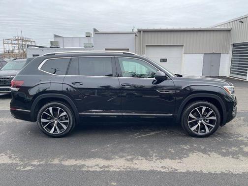 2025 Volkswagen Atlas 2.0T SEL Premium R-Line 4MOTION