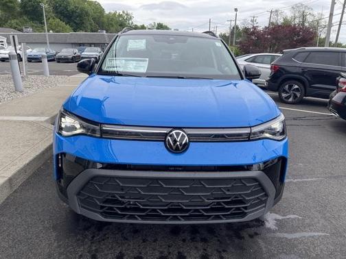 2025 Volkswagen Taos 1.5T SE Black