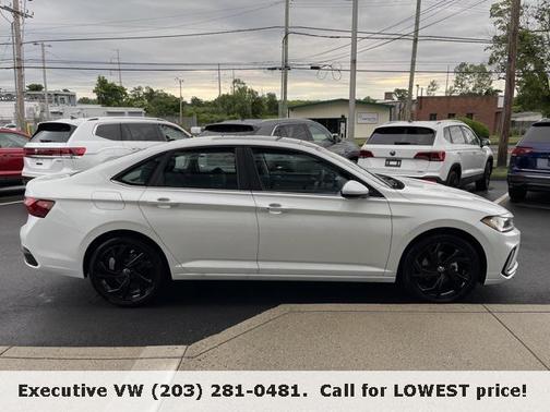 2025 Volkswagen Jetta 1.5T SE