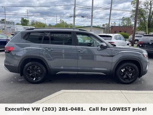 2025 Volkswagen Atlas 2.0T Peak Edition