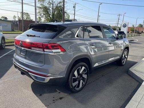 2024 Volkswagen Atlas Cross Sport 2.0T SEL