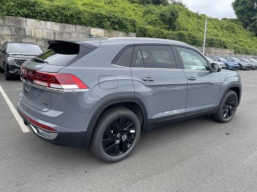 2025 Volkswagen Atlas Cross Sport 2.0T SE w/Technology 4MOTION