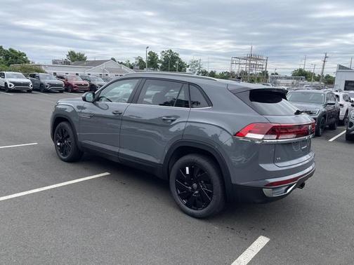 2025 Volkswagen Atlas Cross Sport 2.0T SE w/Technology 4MOTION