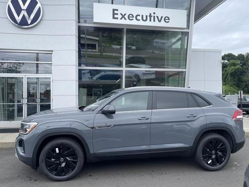 2025 Volkswagen Atlas Cross Sport 2.0T SE w/Technology 4MOTION