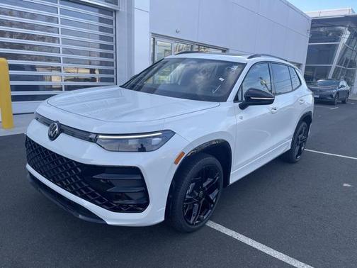 2025 Volkswagen Tiguan 2.0T SE R-Line Black 4MOTION