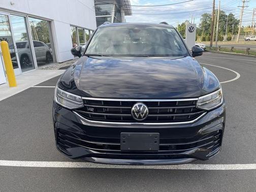 2022 Volkswagen Tiguan 2.0T SE R-Line Black 4MOTION