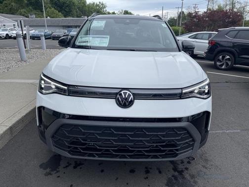 2025 Volkswagen Taos 1.5T SE Black