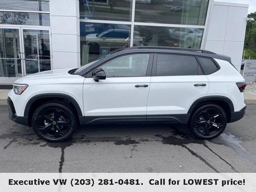2025 Volkswagen Taos 1.5T SE Black