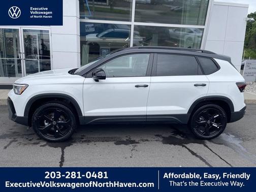 2025 Volkswagen Taos 1.5T SE Black