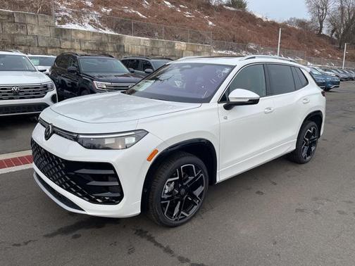 2026 Volkswagen Tiguan 2.0T SEL R-Line 4MOTION