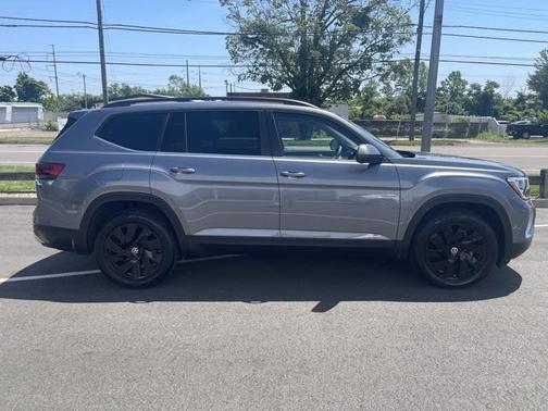 2024 Volkswagen Atlas 2.0T SE w/Technology 4MOTION