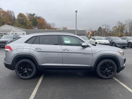 2026 Volkswagen Atlas Cross Sport 2.0T SE w/Technology 4MOTION