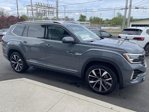 2025 Volkswagen Atlas 2.0T SEL Premium R-Line 4MOTION