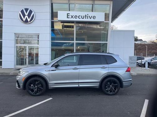 2024 Volkswagen Tiguan 2.0T SE R-Line Black 4MOTION