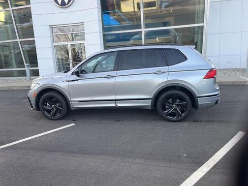 2024 Volkswagen Tiguan 2.0T SE R-Line Black 4MOTION