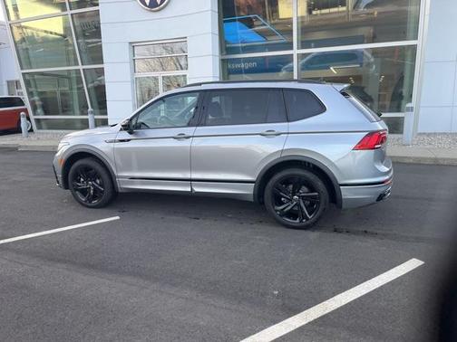 2024 Volkswagen Tiguan 2.0T SE R-Line Black 4MOTION