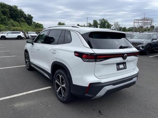 2025 Volkswagen Tiguan 2.0T SE 4MOTION