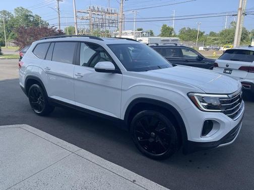 2024 Volkswagen Atlas 2.0T SE w/Technology 4MOTION