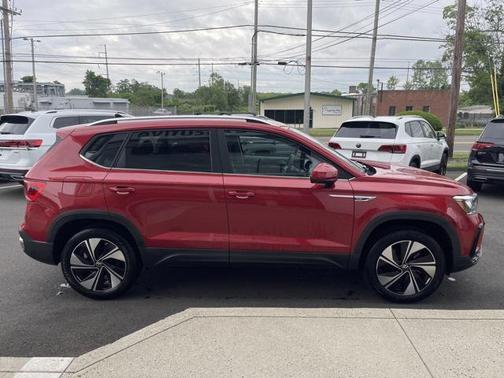 2024 Volkswagen Taos 1.5T SE