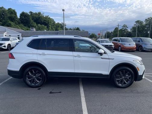 2024 Volkswagen Tiguan 2.0T SE 4MOTION