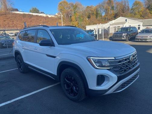 2026 Volkswagen Atlas Peak Edition