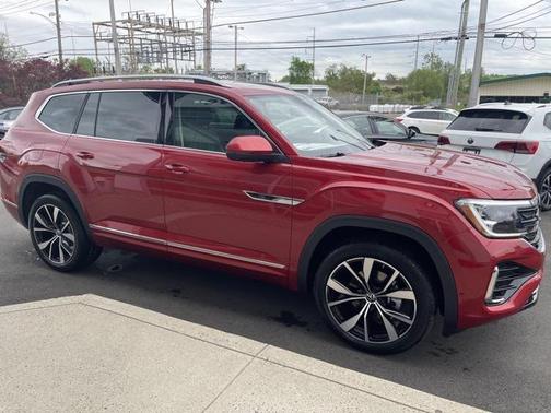 2025 Volkswagen Atlas 2.0T SEL Premium R-Line 4MOTION
