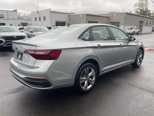 Silver Metallic 2024 Volkswagen Jetta 1.5T SE