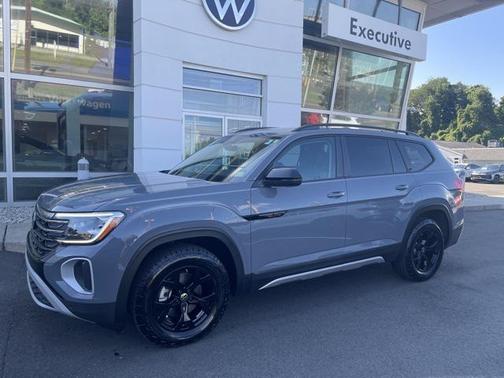 2024 Volkswagen Atlas 2.0T SE w/Technology 4MOTION