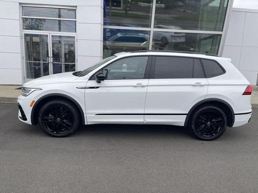 2022 Volkswagen Tiguan 2.0T SE R-Line Black 4MOTION