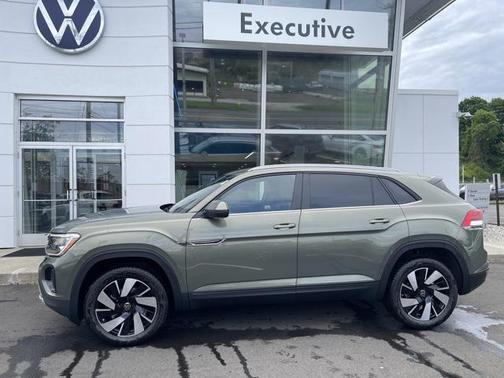 2025 Volkswagen Atlas Cross Sport 2.0T SE w/Technology 4MOTION