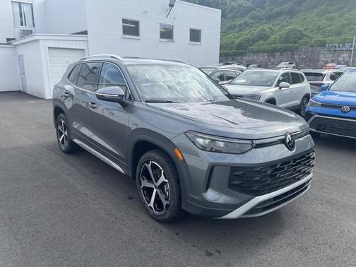 2025 Volkswagen Tiguan 2.0T SE 4MOTION