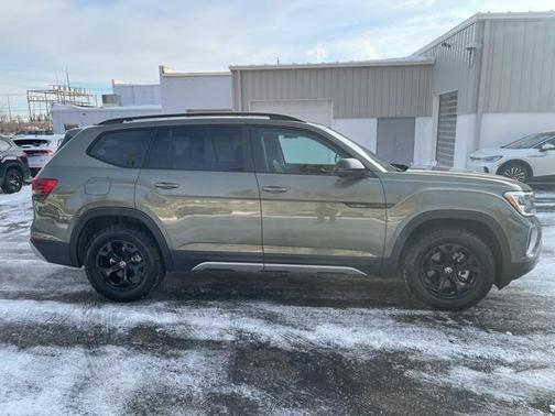 2025 Volkswagen Atlas 2.0T Peak Edition