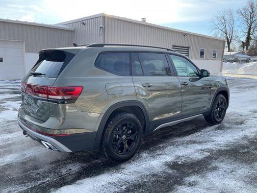 2025 Volkswagen Atlas 2.0T Peak Edition