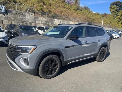 2026 Volkswagen Atlas 2.0T Peak Edition