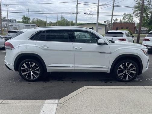 2025 Volkswagen Atlas Cross Sport 2.0T SEL Premium