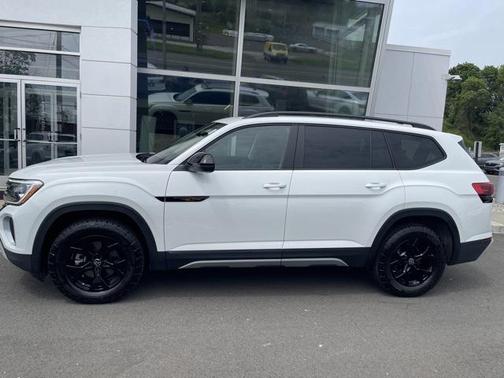 2024 Volkswagen Atlas 2.0T SEL