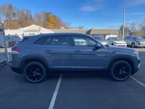 2026 Volkswagen Atlas Cross Sport 2.0T SE w/Technology 4MOTION