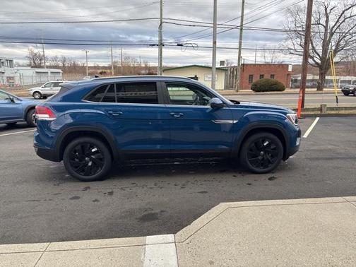2025 Volkswagen Atlas Cross Sport 2.0T SE w/Technology 4MOTION