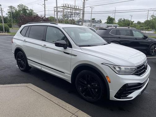 2022 Volkswagen Tiguan 2.0T SE R-Line Black 4MOTION