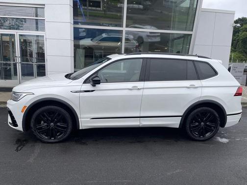 2022 Volkswagen Tiguan 2.0T SE R-Line Black 4MOTION