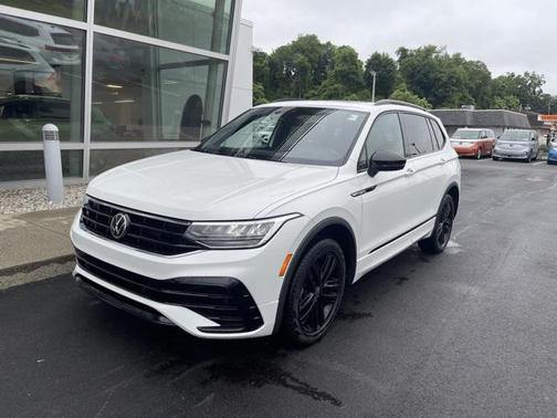 2022 Volkswagen Tiguan 2.0T SE R-Line Black 4MOTION