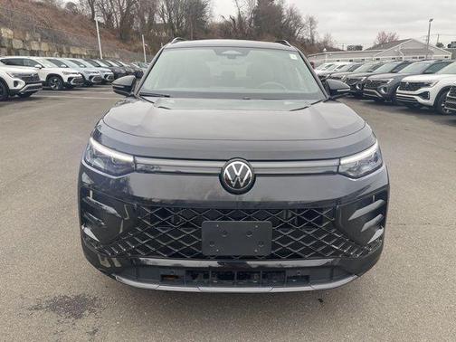 2025 Volkswagen Tiguan 2.0T SE R-Line Black 4MOTION