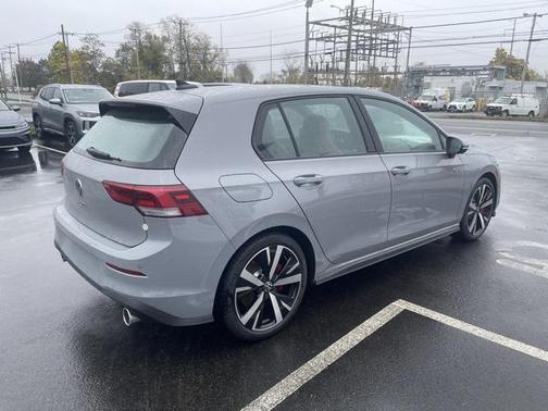 2025 Volkswagen Golf GTI 2.0T SE DSG