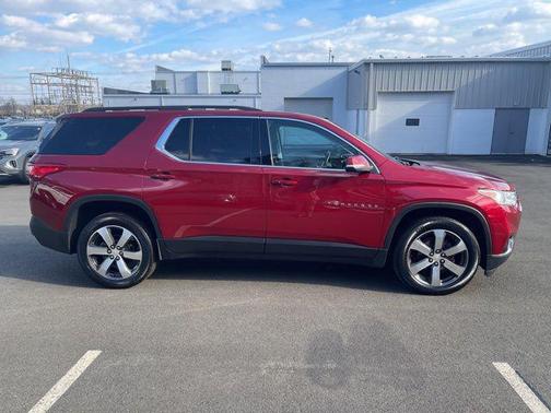 2021 Chevrolet Traverse LT Leather
